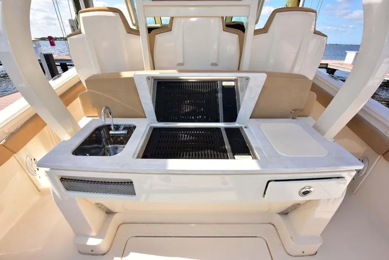 Pain Killer Yacht Photos Pics 