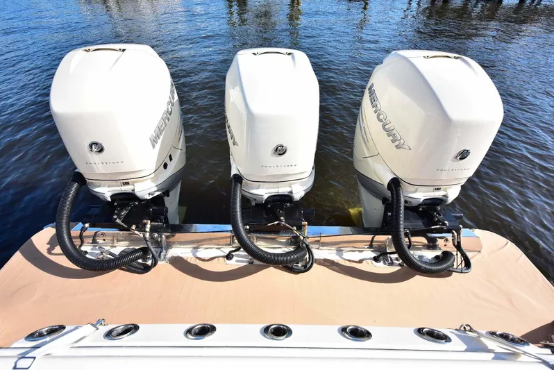 Pain Killer Yacht Photos Pics 