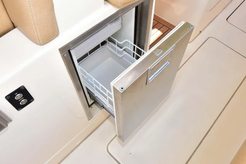 Pain Killer Yacht Photos Pics 