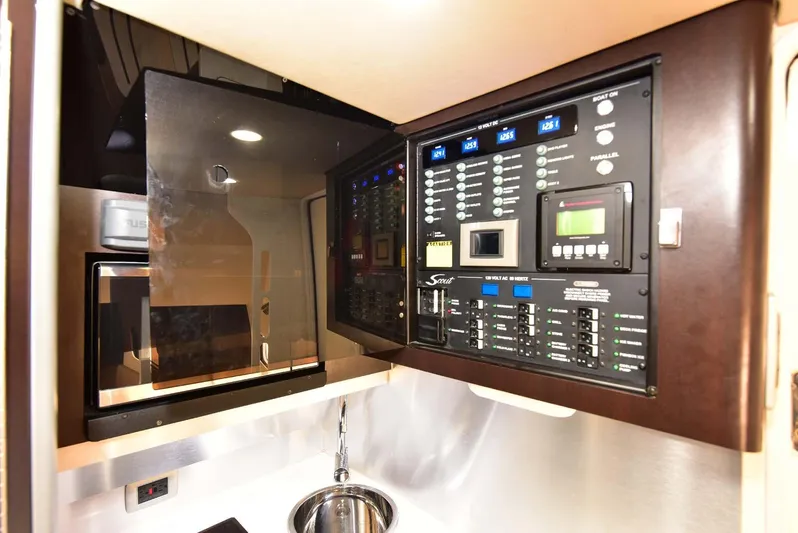 Pain Killer Yacht Photos Pics 