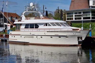 1994 Mulder Futura 63 FLY