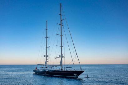 2004 183' 9'' Perini Navi-56m St. John's, AG