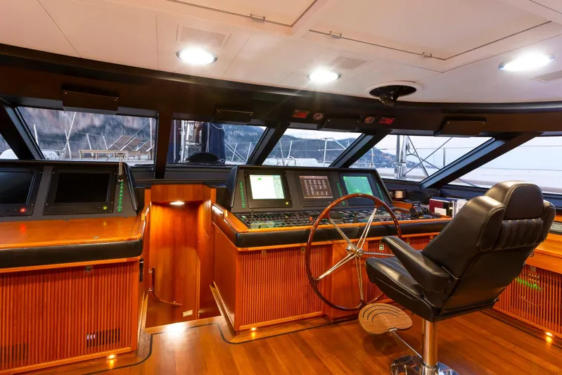 Zenji Yacht Photos Pics Luxurious helm of 2004 Perini Navi 56m yacht with advanced navigation systems.