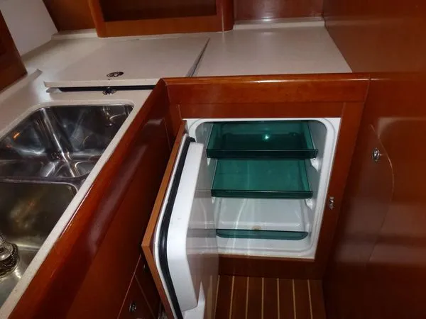 Gone With The Wind Yacht Photos Pics 