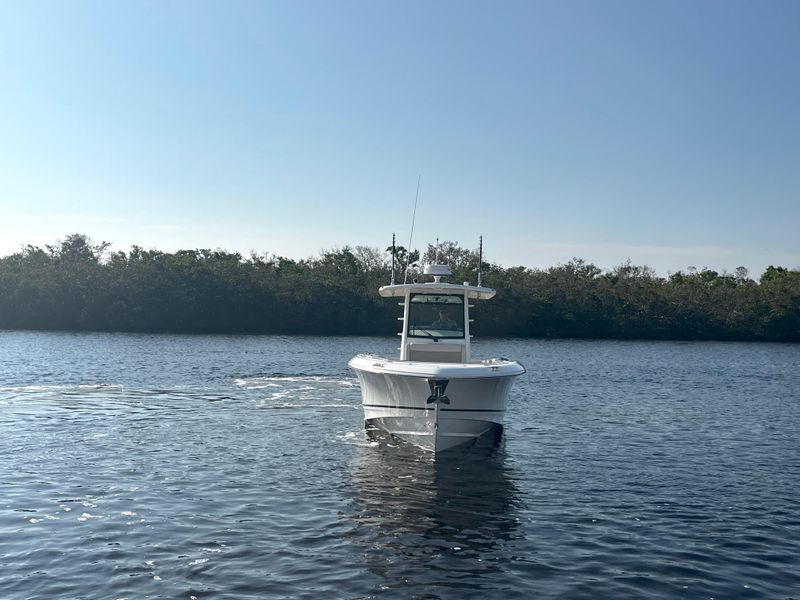 2019 Boston Whaler 330 Outrage