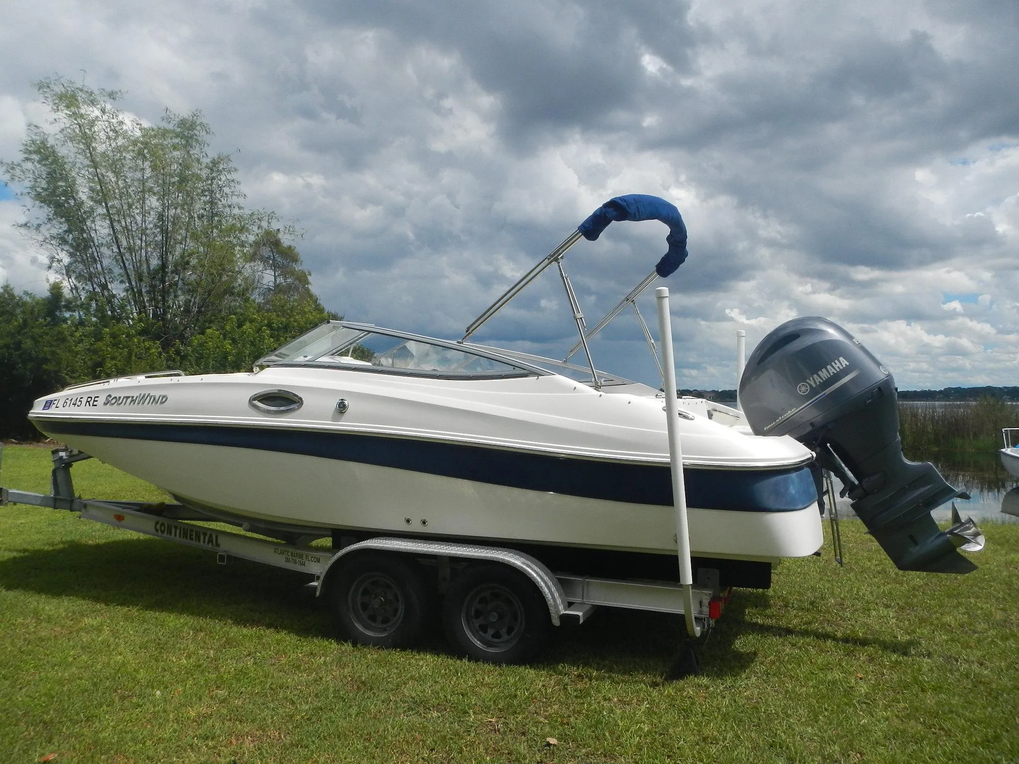2016 SouthWind 212 SD boat on a trailer with Yamaha outboard motor.