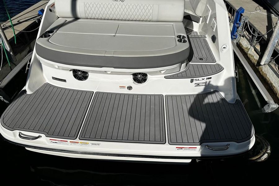 2020 Sea Ray SLX 280