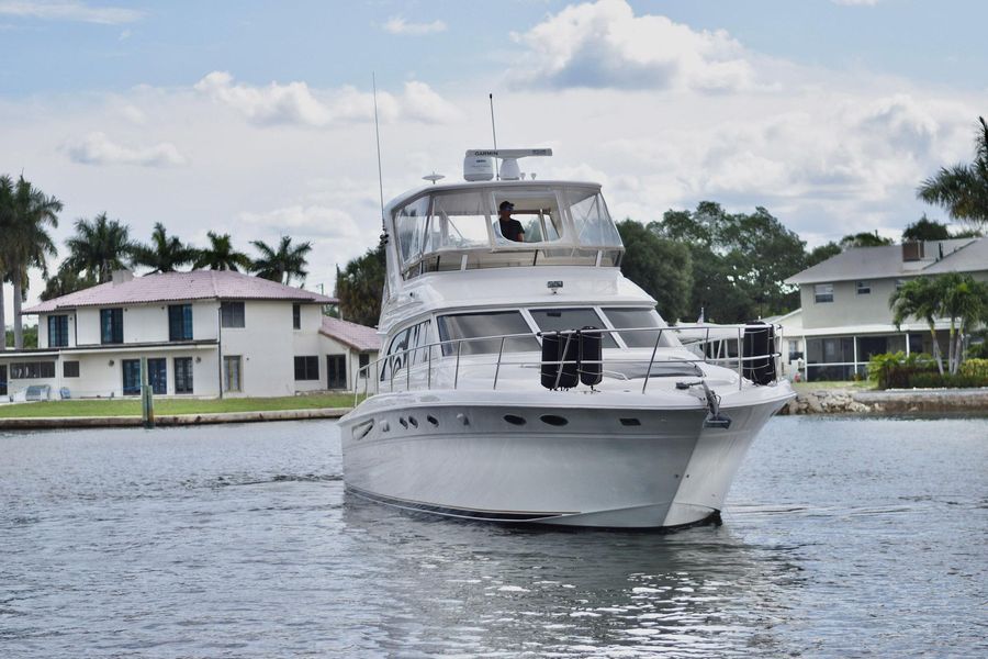 1999 Sea Ray 480 Sedan Bridge