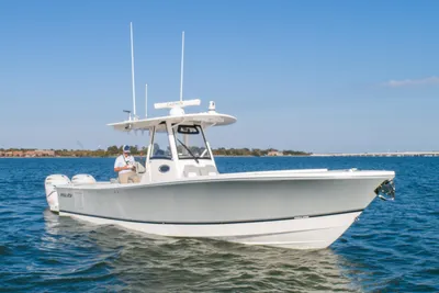 Regulator 34 Center Console
