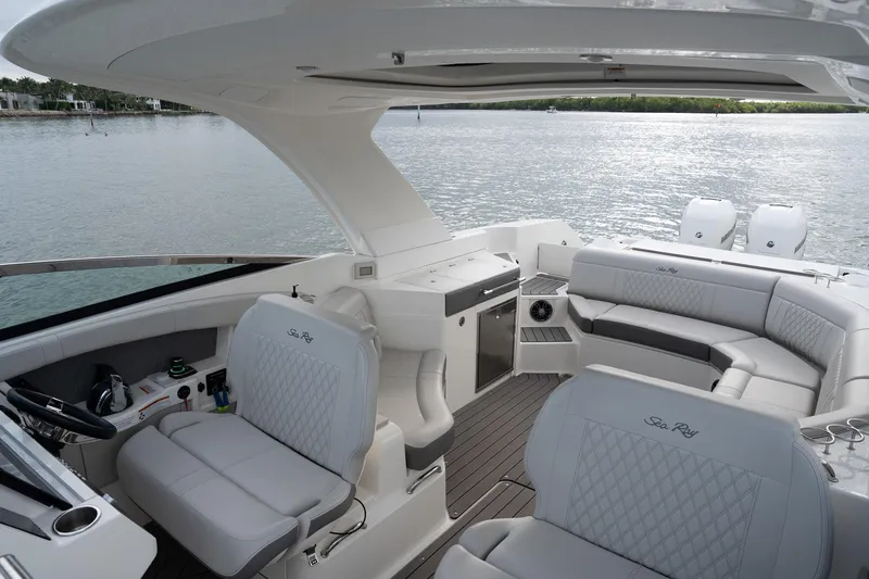 Northeast Yacht Photos Pics 2022 Sea Ray SLX 350 Outboard boat interior with luxurious seating and helm.