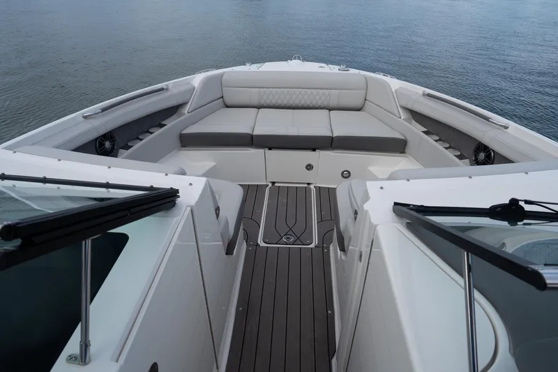 Northeast Yacht Photos Pics 2022 Sea Ray SLX 350 Outboard boat interior with spacious seating and elegant design.