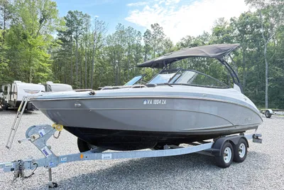 Yamaha Boats 242 Limited E-Series