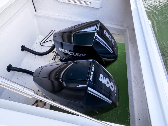  Yacht Photos Pics Twin Mercury 200 engines on 2024 De Antonio Yachts D28 Open.