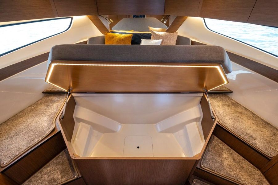 2021 Beneteau America Antares 11