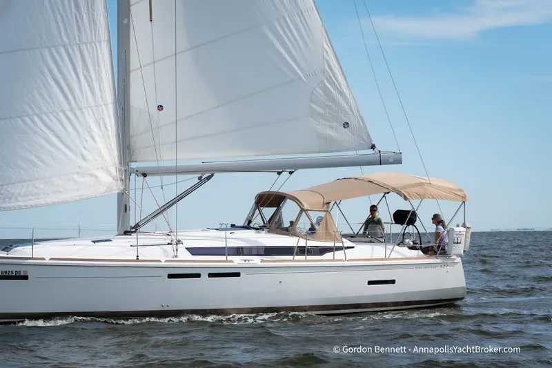 Balandra Yacht Photos Pics 2014 Jeanneau Sun Odyssey 439 sailing on open water under clear skies.