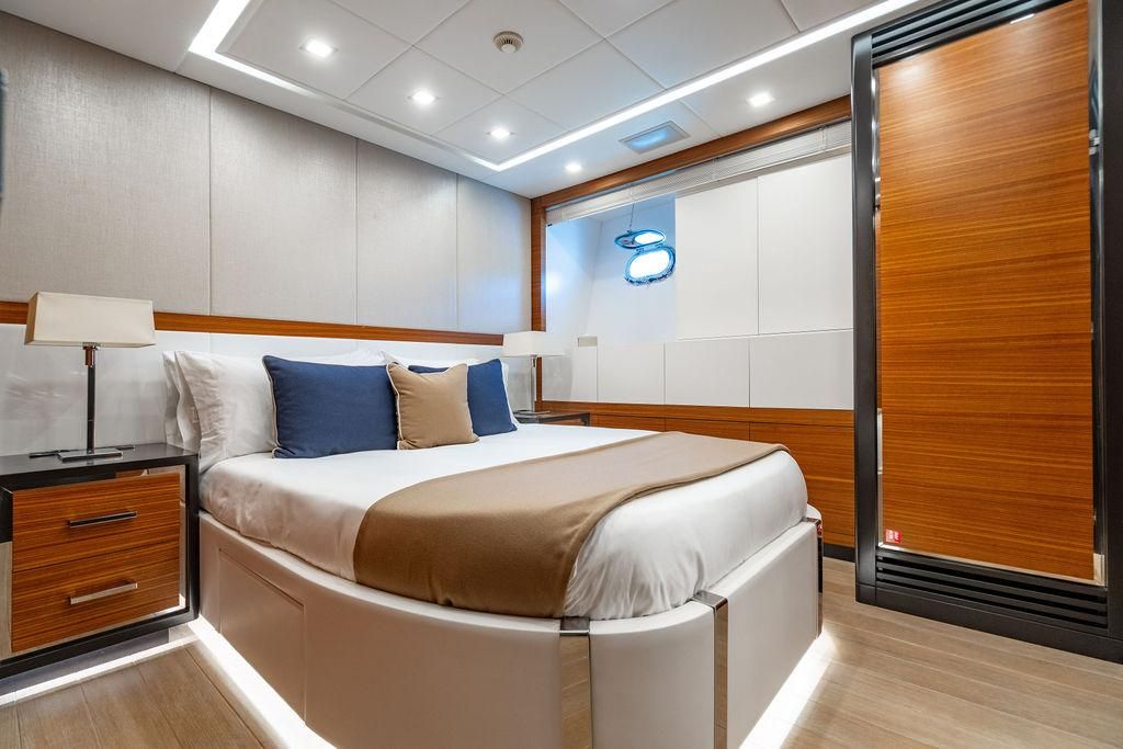 2014 Mangusta 110 