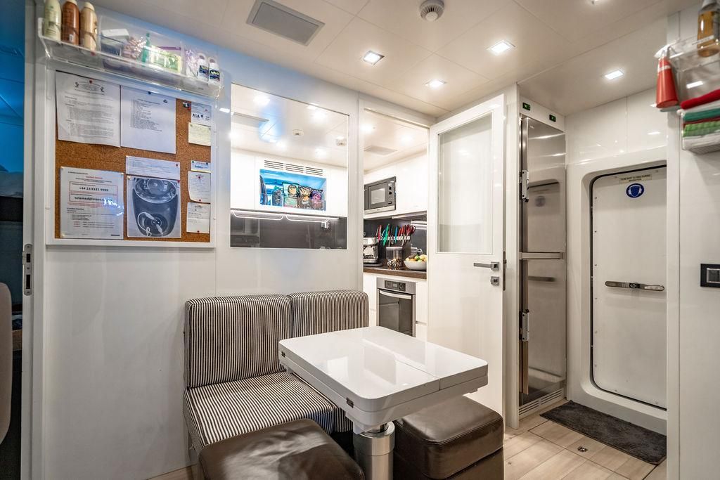 2014 Mangusta 110 