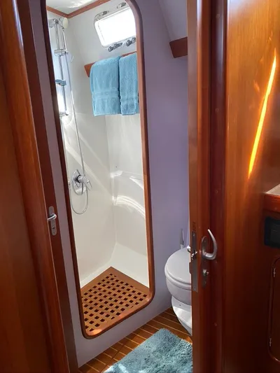 Living Water Yacht Photos Pics 