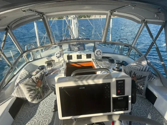 Living Water Yacht Photos Pics 