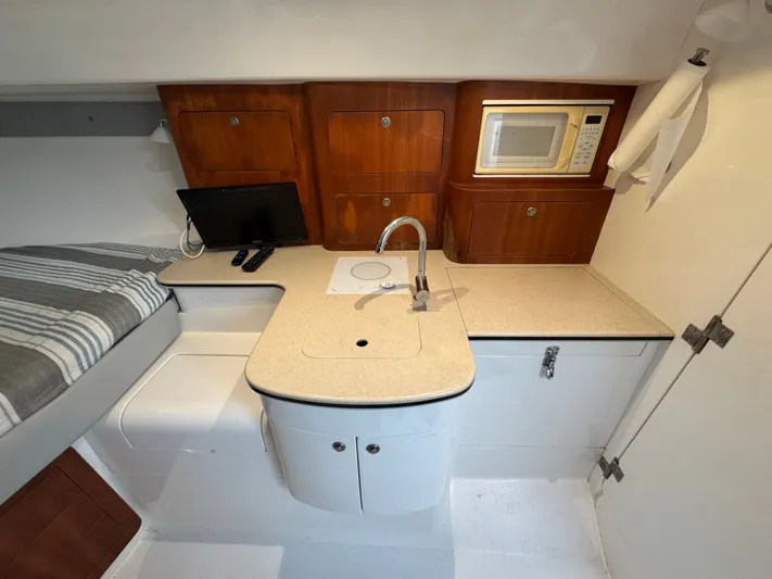 Knot Workin Yacht Photos Pics 