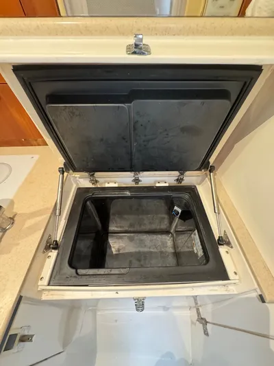 Knot Workin Yacht Photos Pics 