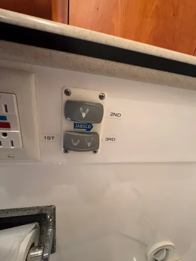 Knot Workin Yacht Photos Pics 