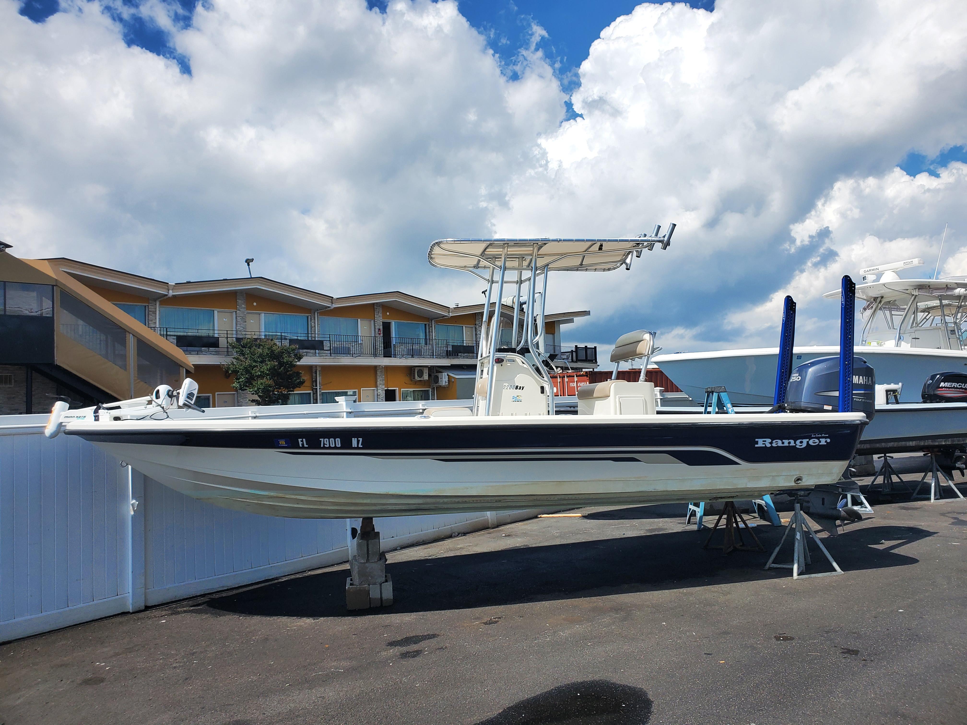 Used 2009 Ranger 2200 Bay Ranger - New York TopBoats