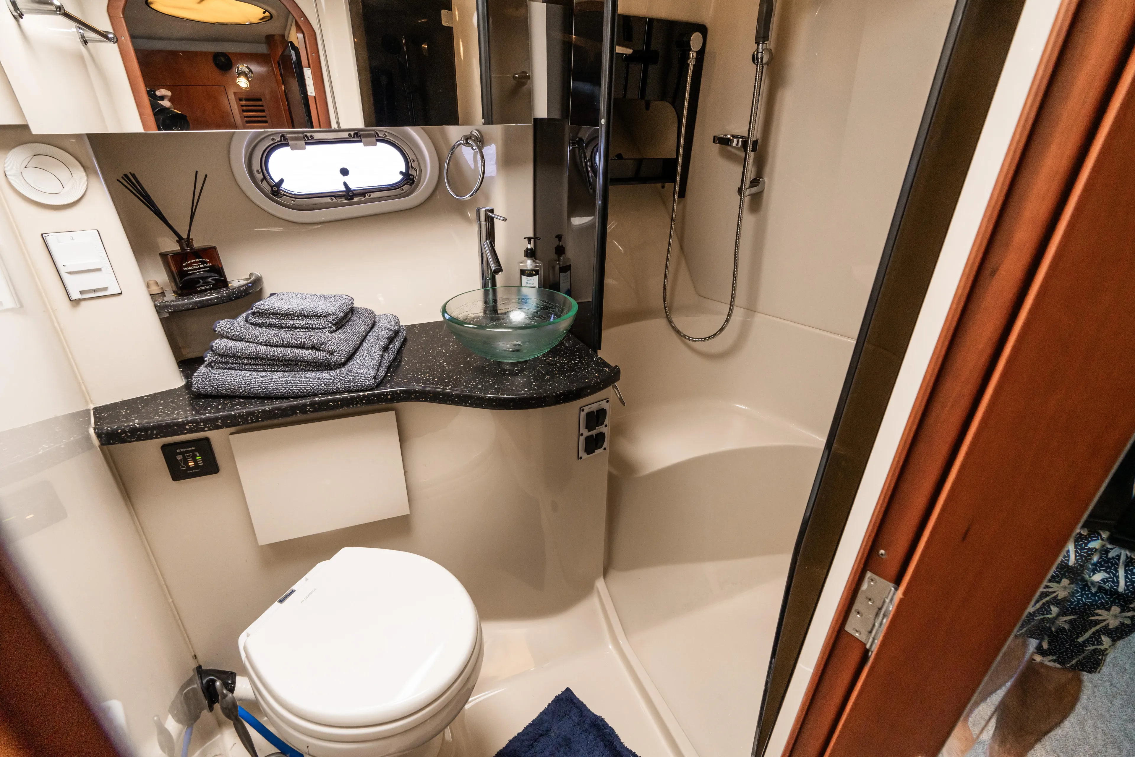 Four Fans Yacht Photos Pics 