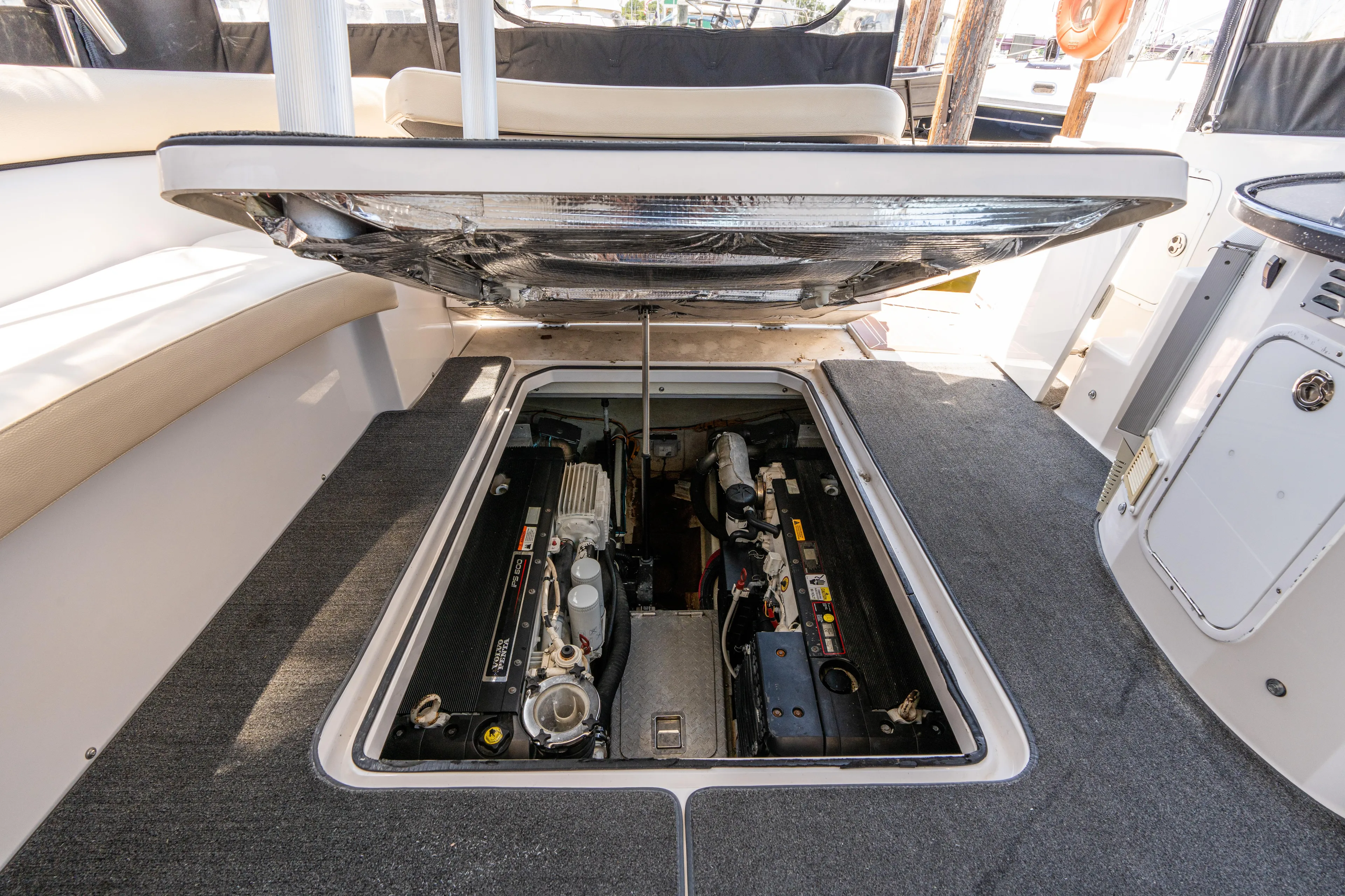 Four Fans Yacht Photos Pics 