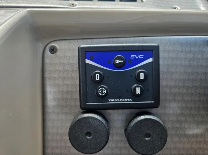  Yacht Photos Pics Control panel of a 2005 Four Winns 378 Vista boat with Volvo Penta EVC system.