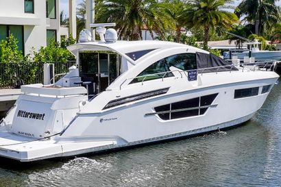 2016 59' 10'' Cruisers Yachts-60 Cantius Fort Lauderdale, FL, US