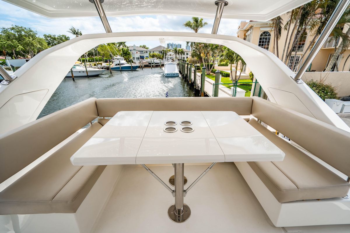 2019 Aquila 44 