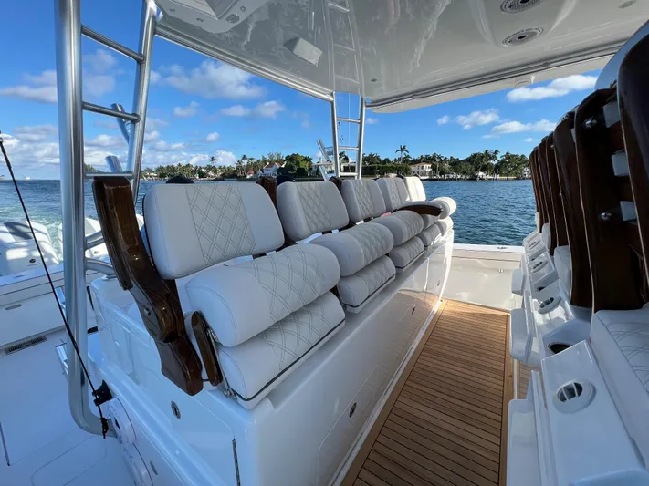 2026 Valhalla V-55 Yacht Photos Pics 2026 Valhalla Boatworks V-55 Helm Seating.