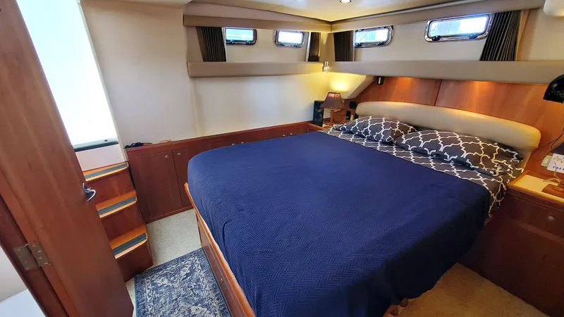 Pura Vida Yacht Photos Pics Master Stateroom Aft