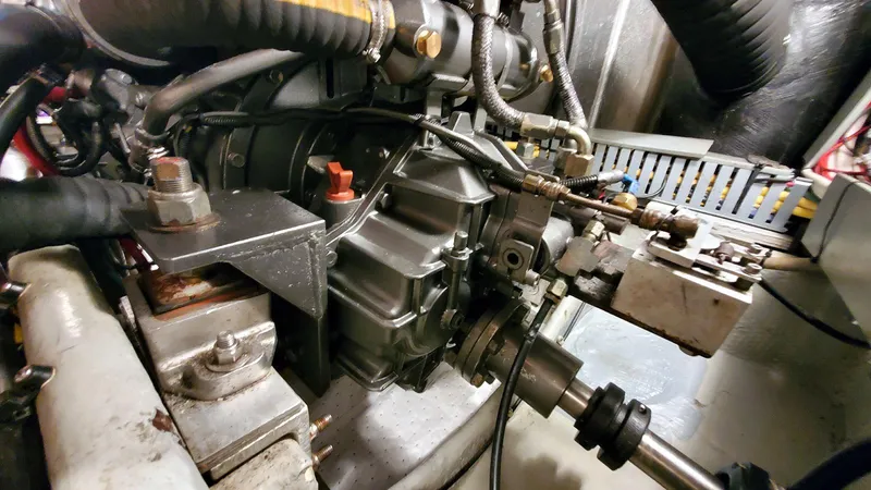 Pura Vida Yacht Photos Pics Starboard Transmission