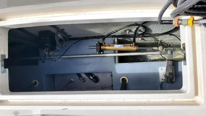 Pura Vida Yacht Photos Pics Lazarette