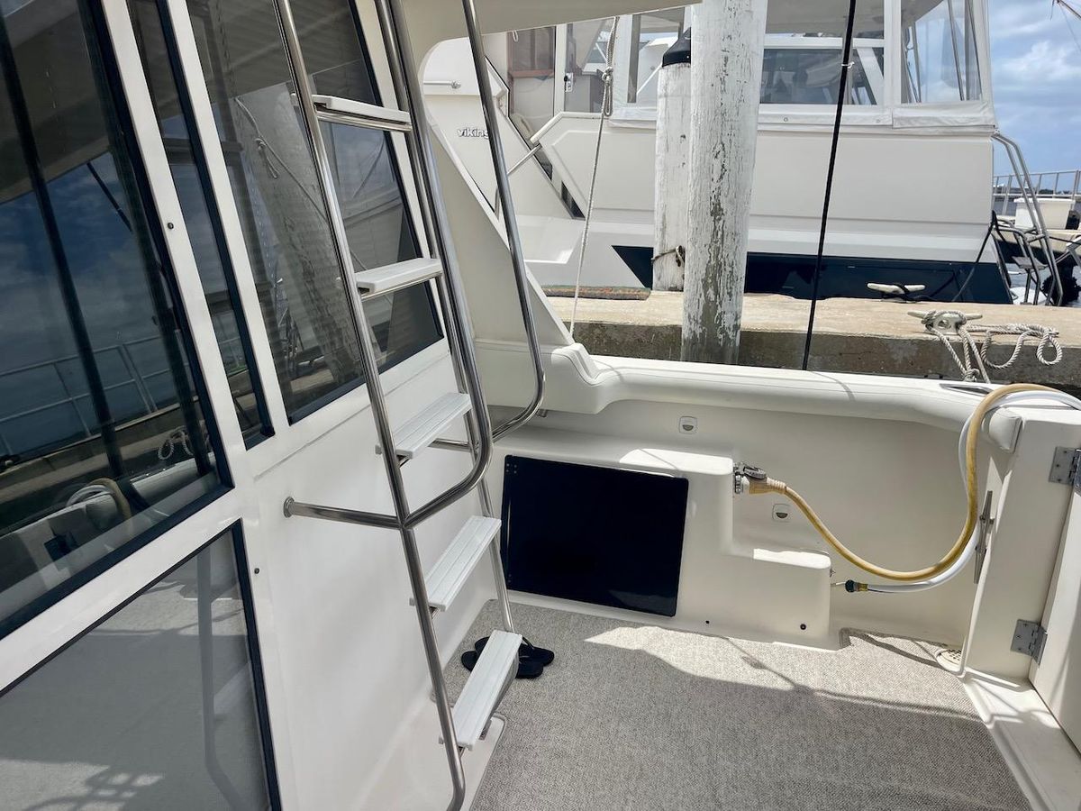 2004 Meridian 49 