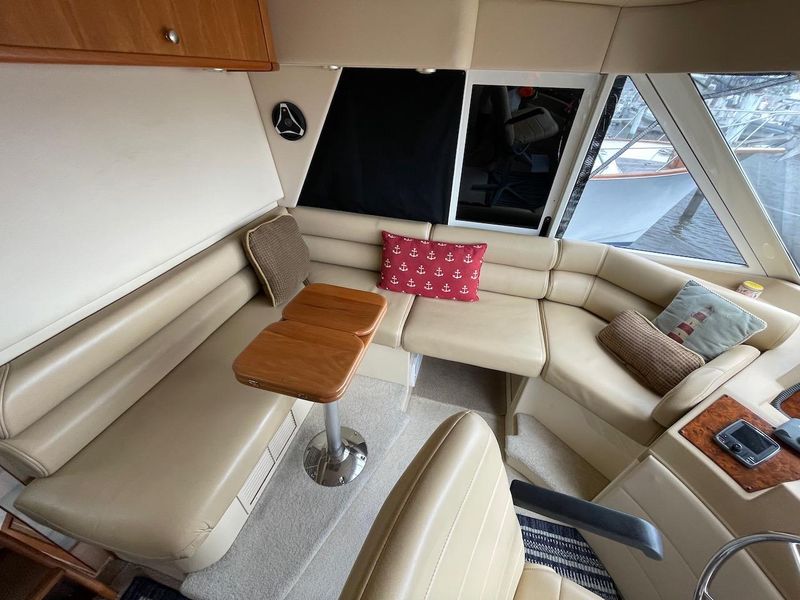 2004 Meridian 490 Pilothouse