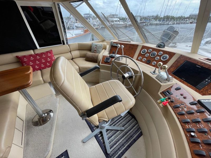 2004 Meridian 490 Pilothouse