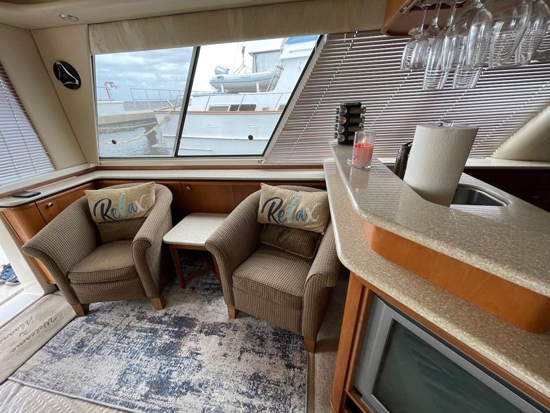 2004 Meridian 490 Pilothouse