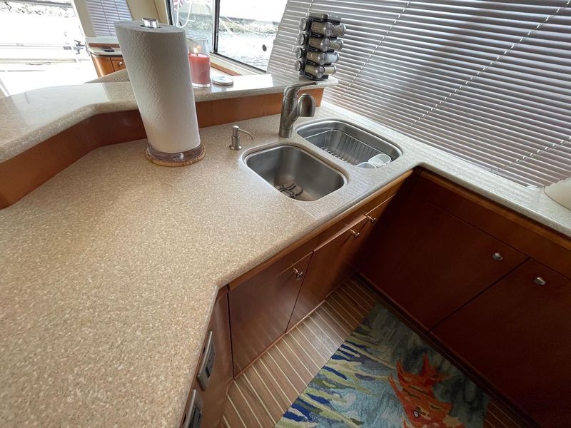 2004 Meridian 490 Pilothouse