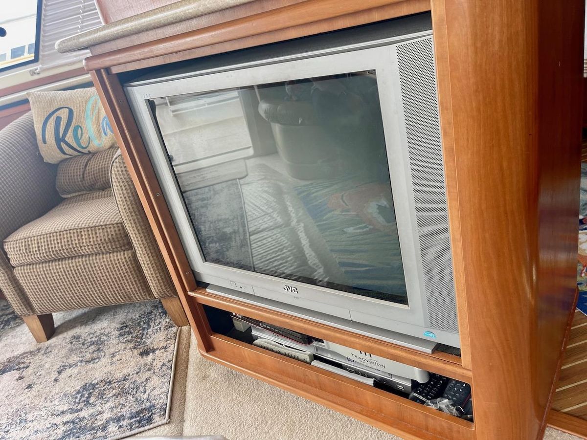 2004 Meridian 49 
