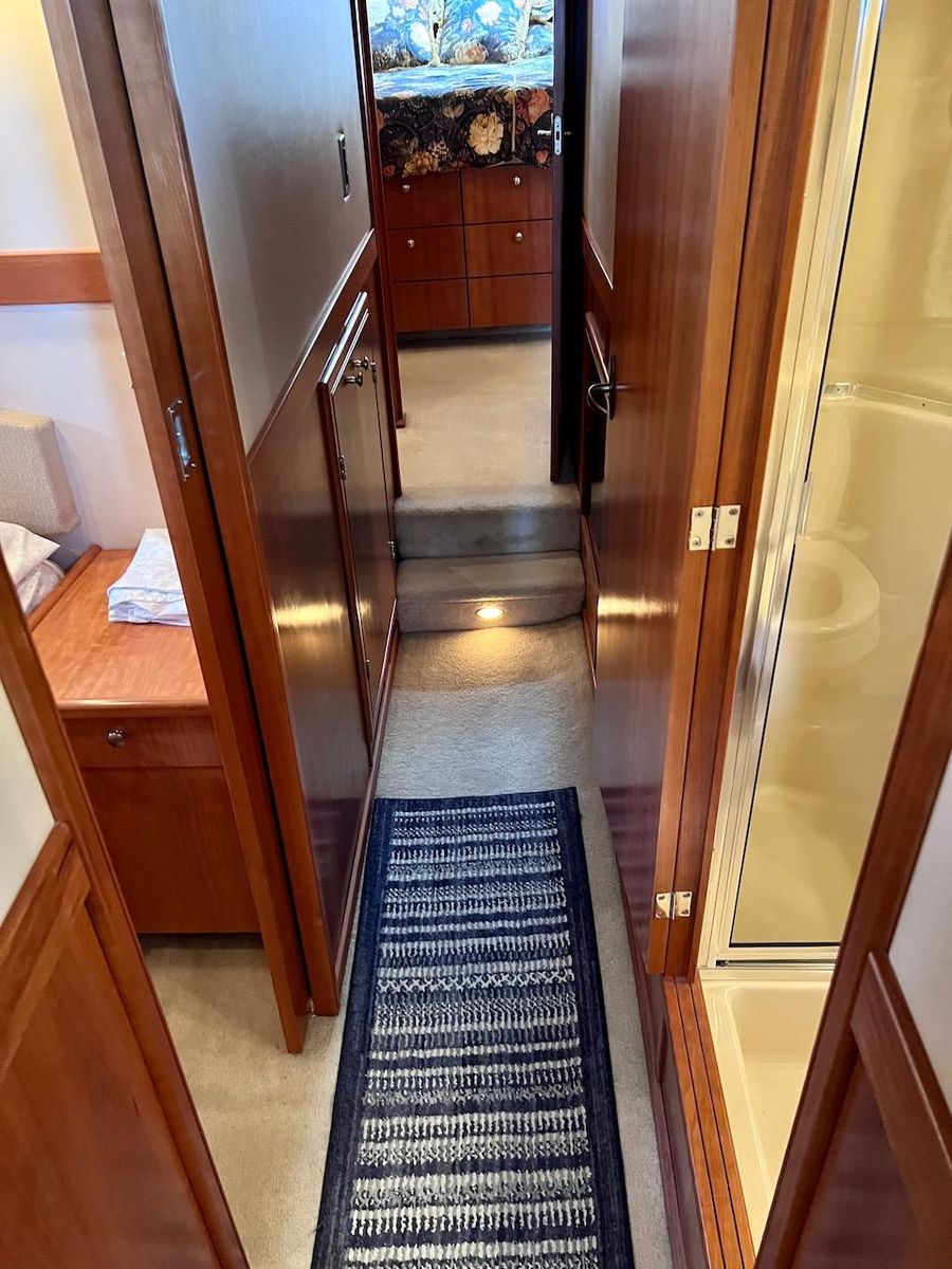 2004 Meridian 49 