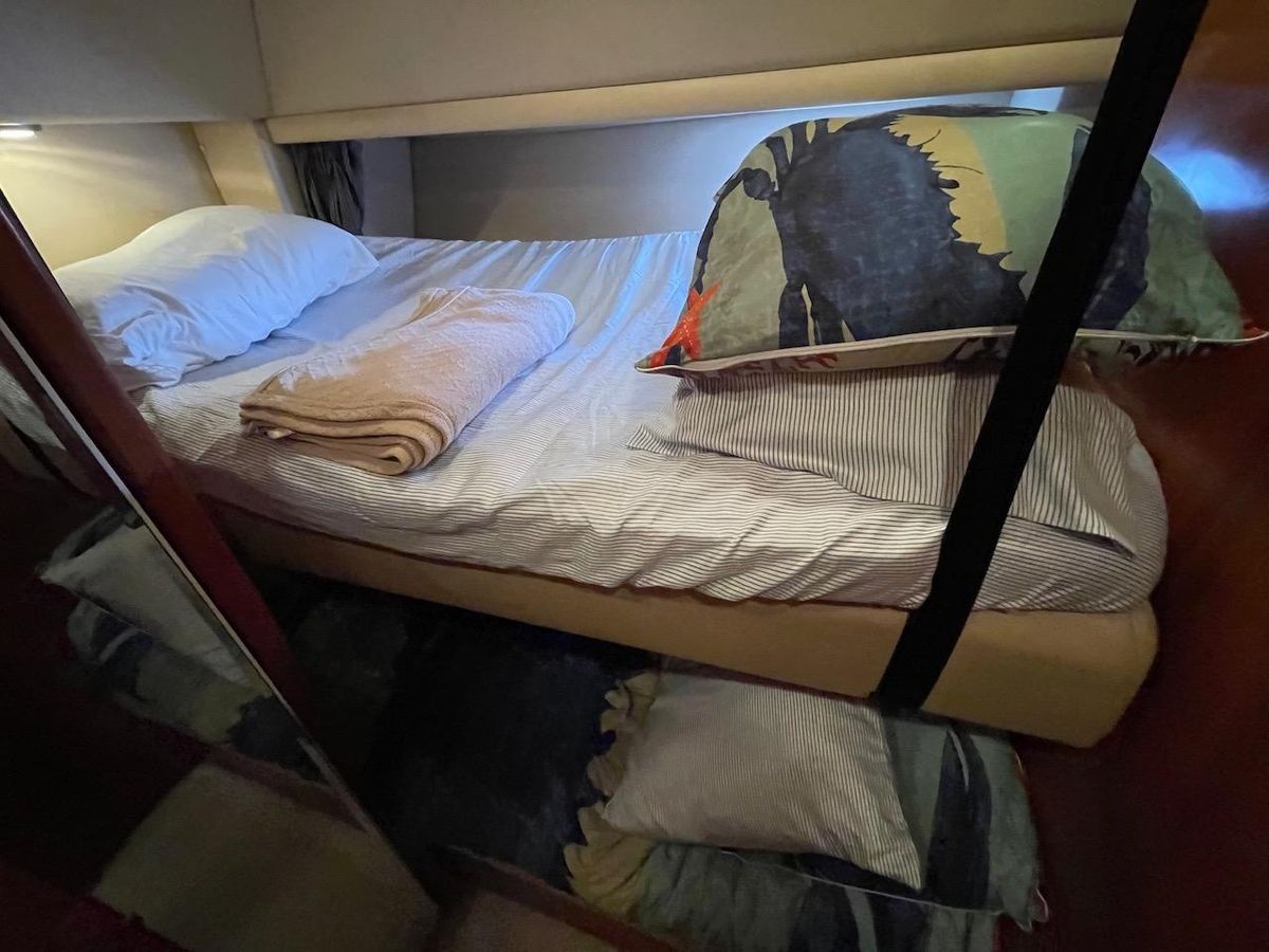 2004 Meridian 49 