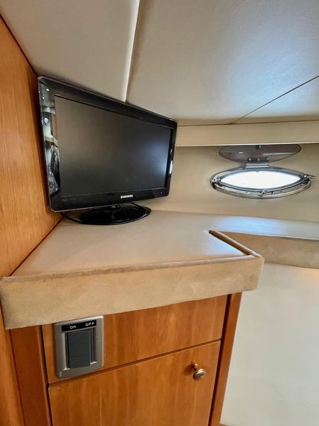 2004 Meridian 490 Pilothouse