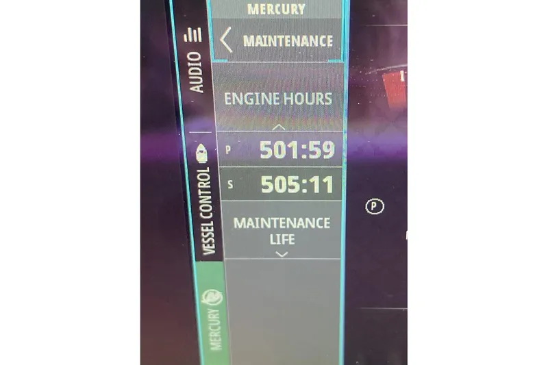 Sandtastic Yacht Photos Pics Display screen showing engine hours for Invincible 33 Open Fisherman, 2020 model.