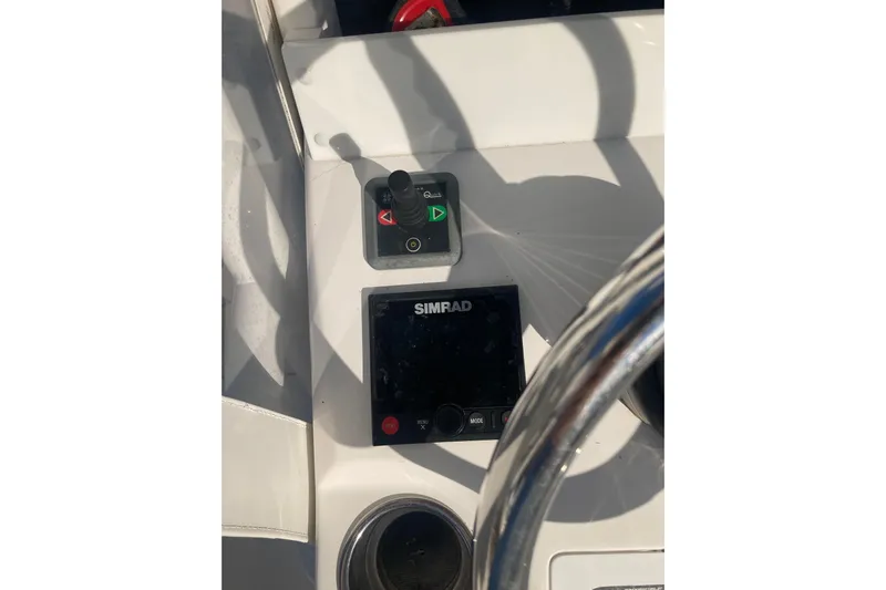 Sandtastic Yacht Photos Pics Control panel of 2020 Invincible 33 Open Fisherman with Simrad display.