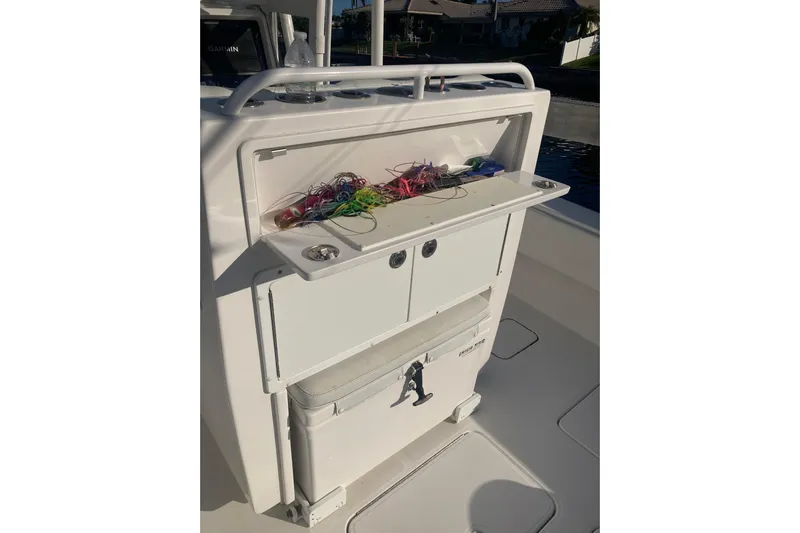 Sandtastic Yacht Photos Pics 2020 Invincible 33 Open Fisherman with fishing gear storage compartment.