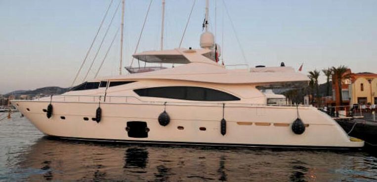 2006-88-ferretti-yachts-881