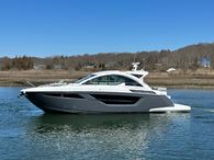 2023 Cruisers Yachts 50 Cantius